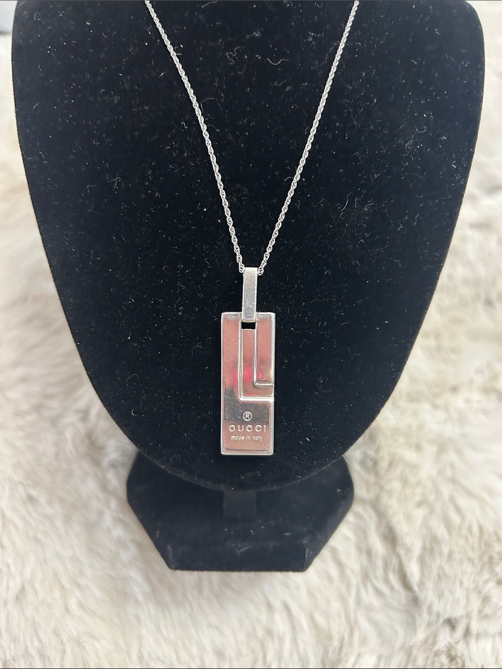 Gucci Trademark 925 Sterling Silver Pendant with unbranded chain